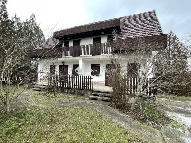 Eladó ház, Cserkeszőlő