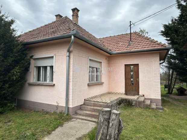 Eladó ház, Dánszentmiklós