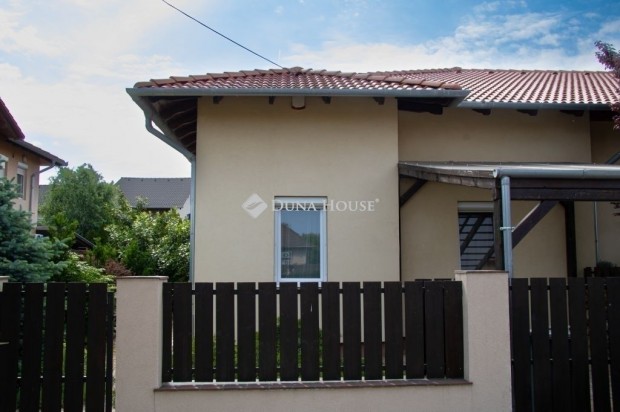 Elad� h�z, Dunaharaszti