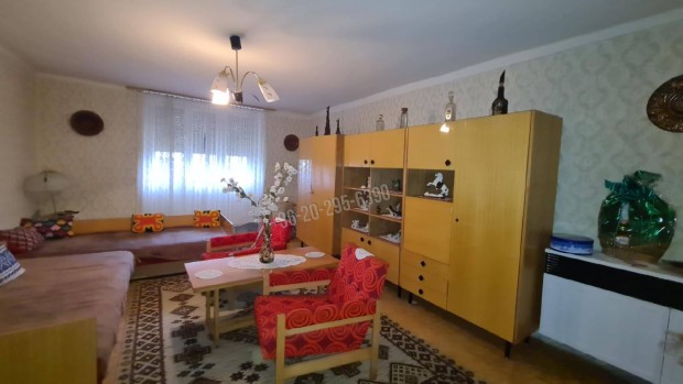 Elad� h�z, Duna�jv�ros �v�ros, 42900000 Ft, 70 nm 128_krt