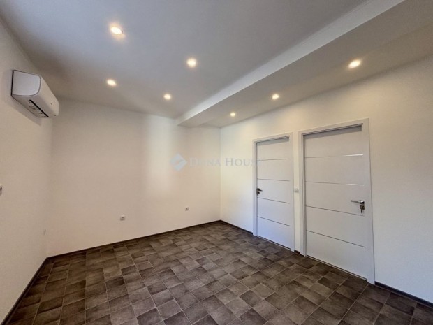 Elad� h�z, Esztergom