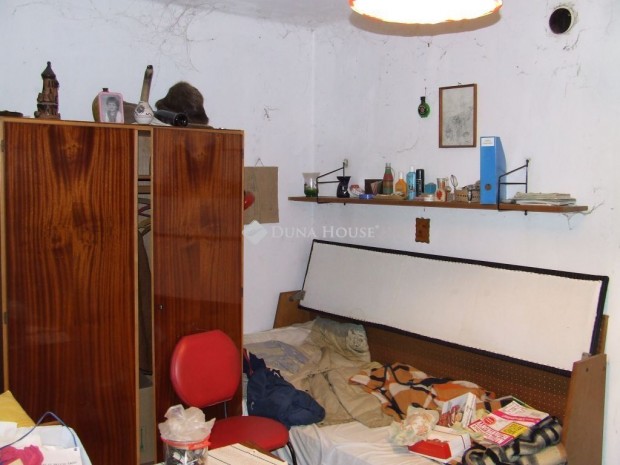 Elad hz, Esztergom