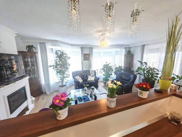 Elad� h�z, Fels�t�rk�ny V�rhegy lak�park, 124900000 Ft, 90 nm 724_med