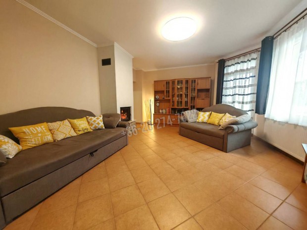 Elad� h�z, Fels�t�rk�ny V�rhegy lak�park, V�rhegy utca, 104900 759_med