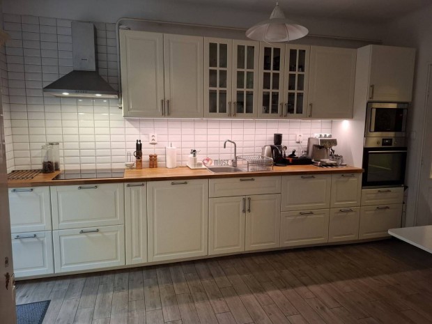 Elad� h�z, F�t F�t�jfalu, 140000000 Ft, 147 nm 13595_bhv