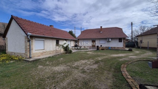 Eladó ház, Jakabszállás