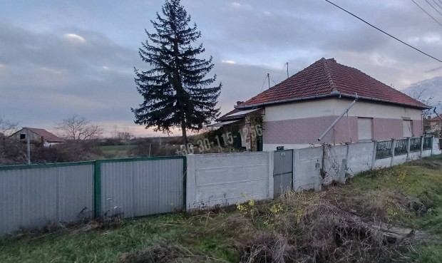 Elad� h�z, K�tegy�n K�tegy�n, 3000000 Ft, 100 nm 254_bip