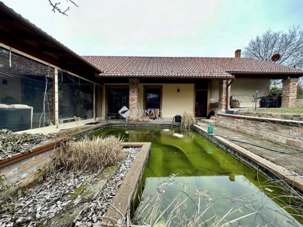 Eladó ház, Kozármisleny