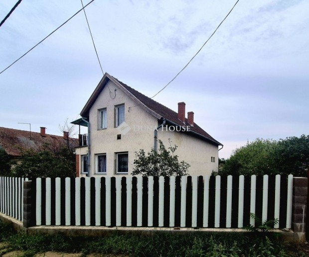 Elad� h�z, Kunmadaras