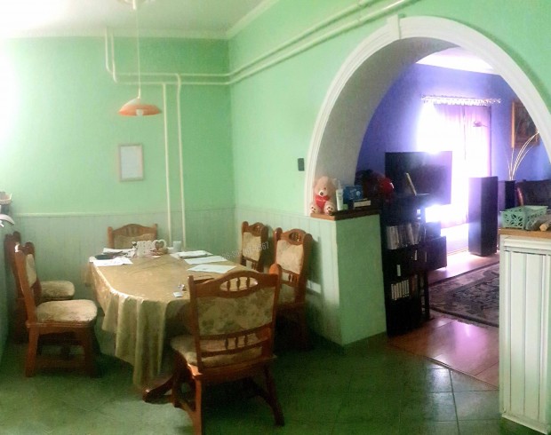 Elad� h�z, Leg�nd Leg�nd, 62500000 Ft, 200 nm 1050_pl