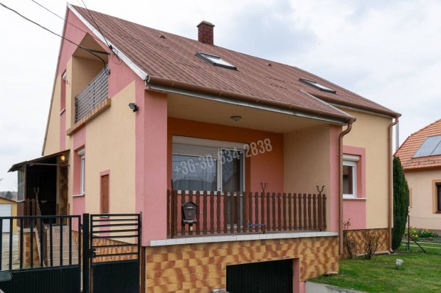 Elad� h�z, M�riak�lnok, Csillag utca , 85000000 Ft, 160 nm