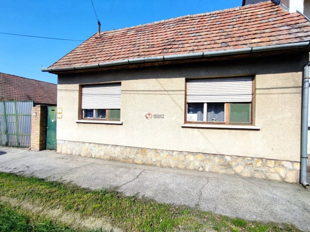 Elad� h�z, Moh�cs, 32000000 Ft, 100 nm 1003_sri