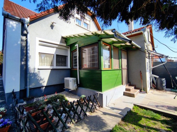 Elad� h�z, Moh�cs, 60000000 Ft, 107 nm 1007_sri