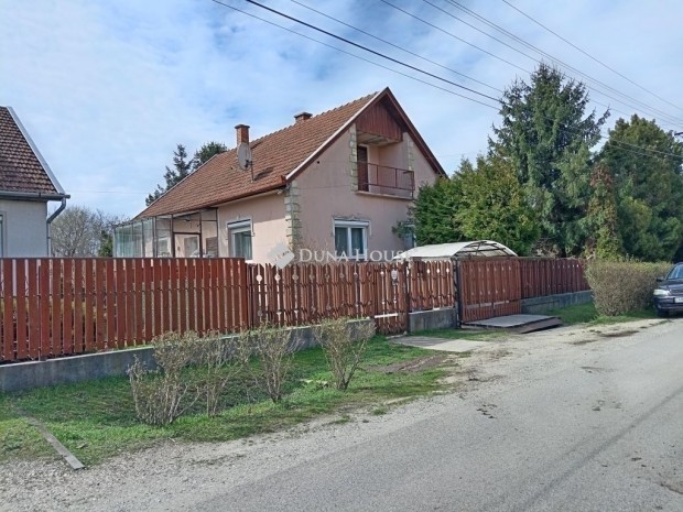 Eladó ház, Monorierdő