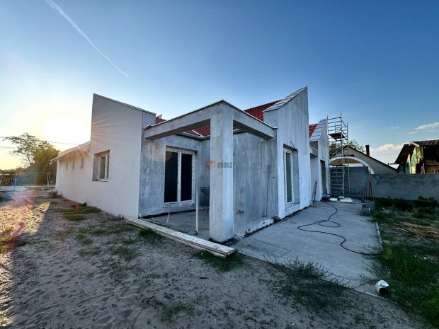 Elad� h�z, M�rahalom M�rahalom, 72600000 Ft, 90 nm 51_fwh