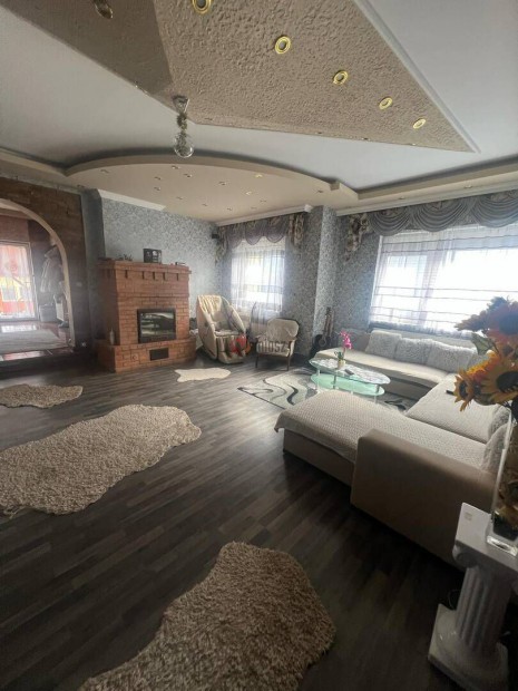 Elad� h�z, Ny�regyh�za Orosi �t �vezete, 114900000 Ft, 280 nm 816_ahi