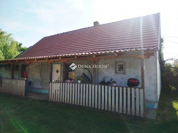 Eladó ház, Pusztaszabolcs