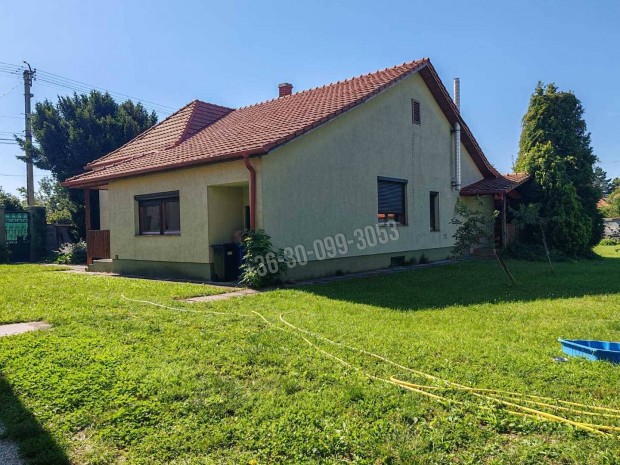 Elad� h�z, Rajka Rajka, 169000000 Ft, 104 nm