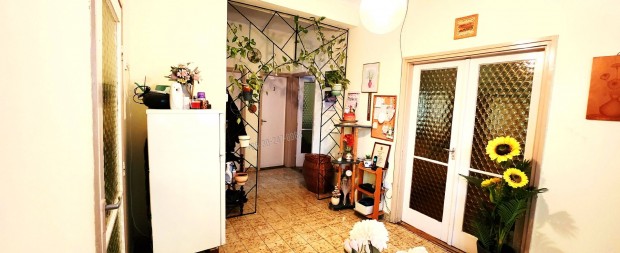 Elad� h�z, Rajka Rajka, 70000000 Ft, 90 nm