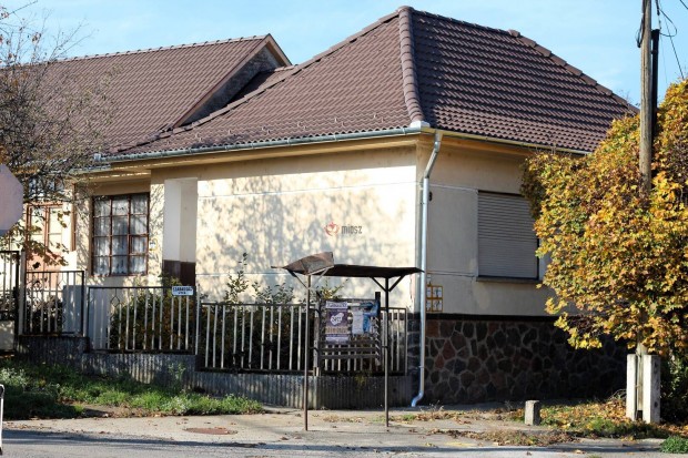 Elad� h�z, Somberek Somberek, 20000000 Ft, 169 nm 863_sri