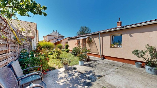 Elad� h�z, Sz�kesfeh�rv�r Belv�ros �s k�rny�ke, Szent Gell�rt u 195_rd