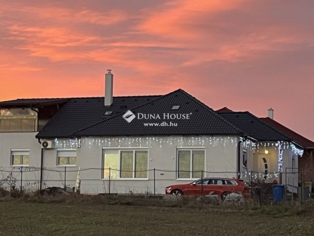 Eladó ház, Szentkirályszabadja
