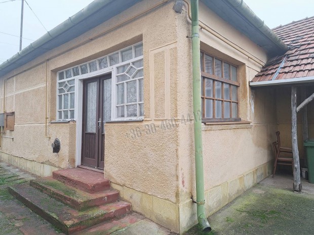 Elad� h�z, T�gl�s T�gl�s, 22500000 Ft, 71 nm 17_ti