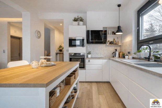 Elad� h�z, Telki, 151 m2