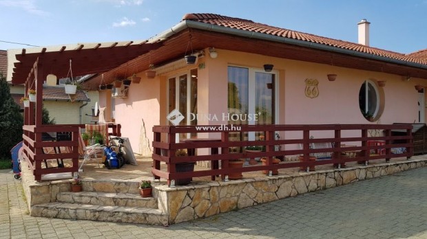 Eladó ház, Üllő 172 nm 4 szoba