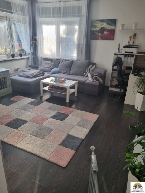 Elad� h�z, �ll�, 93 m2