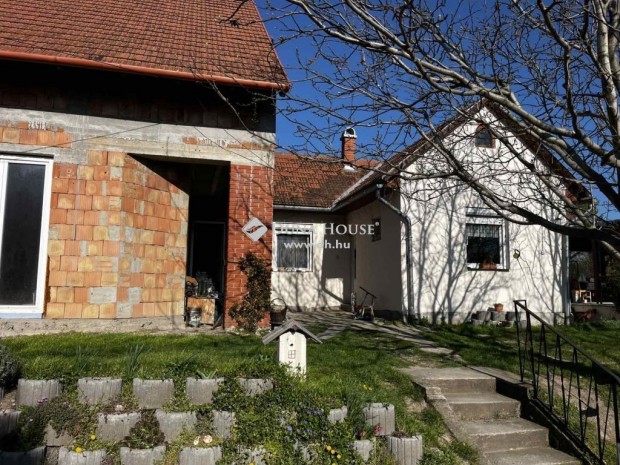 Eladó ház, Várpalota