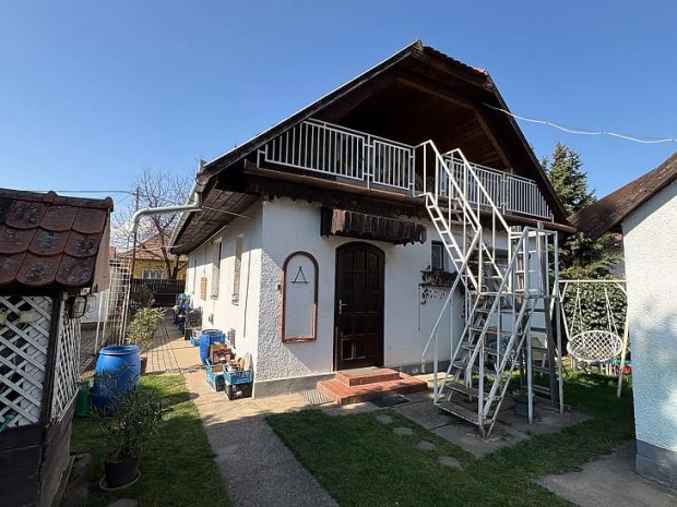 Elad� h�z - Budakal�sz