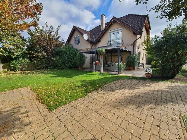 Elad� h�z - Budapest XVII. ker�let, R�koskereszt�r