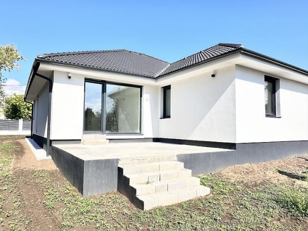 Elad� h�z - Budapest XVI. ker�let, R�kosszentmih�ly