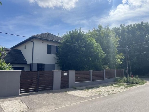 Elad� h�z - Budapest XVI. ker�let, R�kosszentmih�ly