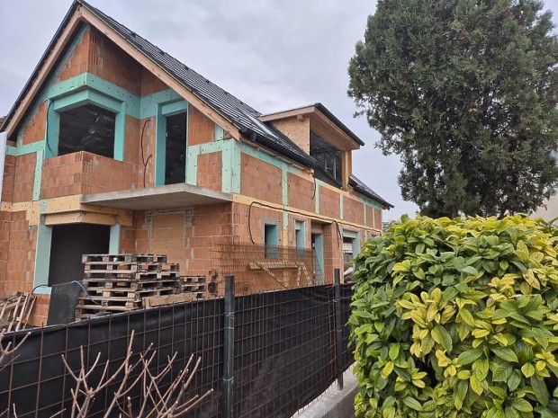 Elad� h�z - Budapest XVI. ker�let, R�kosszentmih�ly