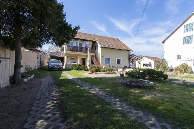 Elad� h�z - Budapest XXI. ker�let, Csepel-Kir�lyerd�