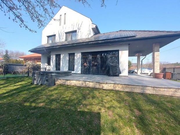 Elad� h�z - G�d