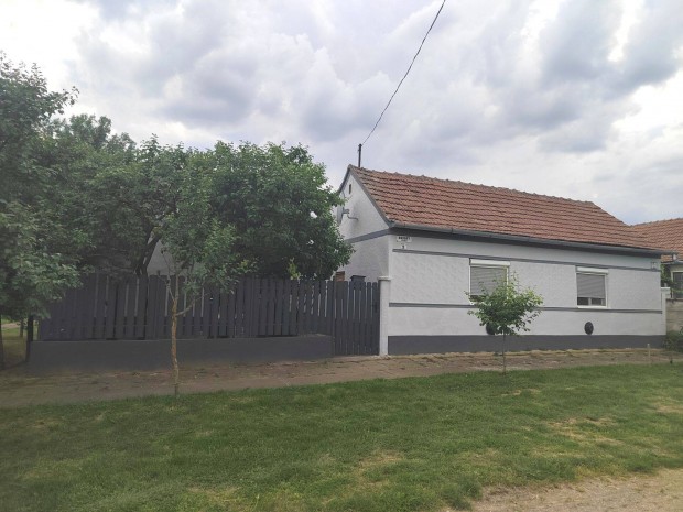 Elad� h�z - Kismarja