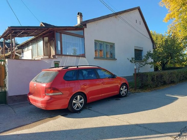 Elad� h�z - Sz�dliget