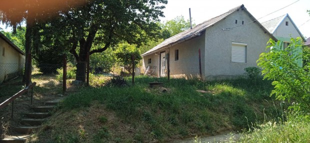 Elad� h�z, nyaral� Hommokkom�romban