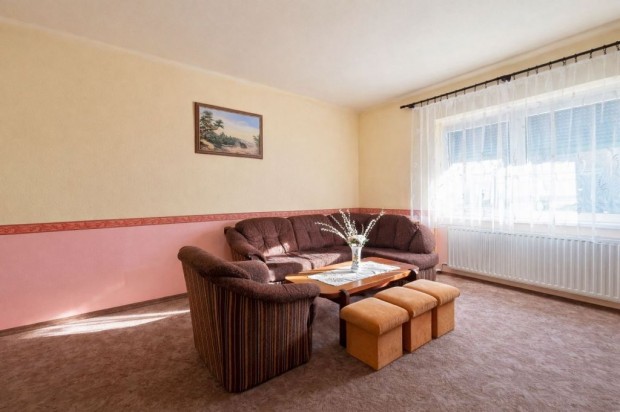 Elad� h�z a Szedreskerten