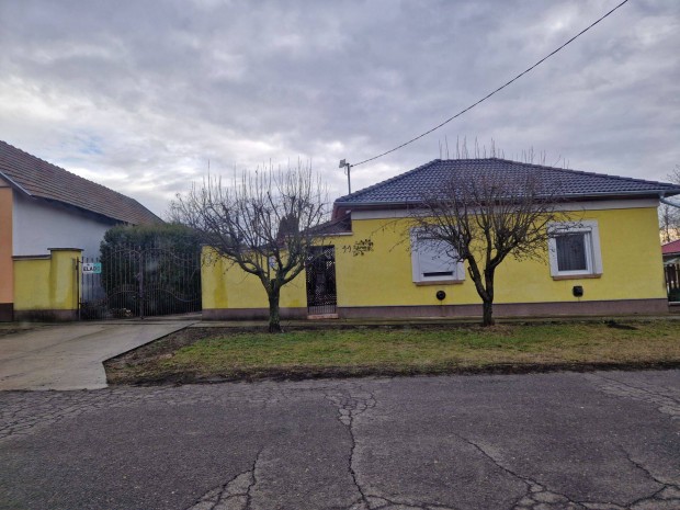 Elado h�z orosh�za