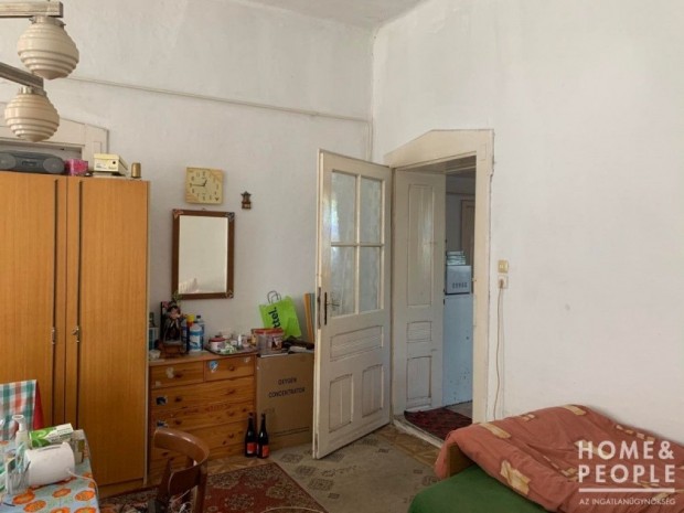 Elad� h�z �zlethelyis�ggel Kisteleken!