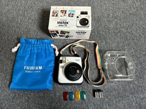 Elad hibtlan Fujifilm Instax Mini 70 + tartozkok