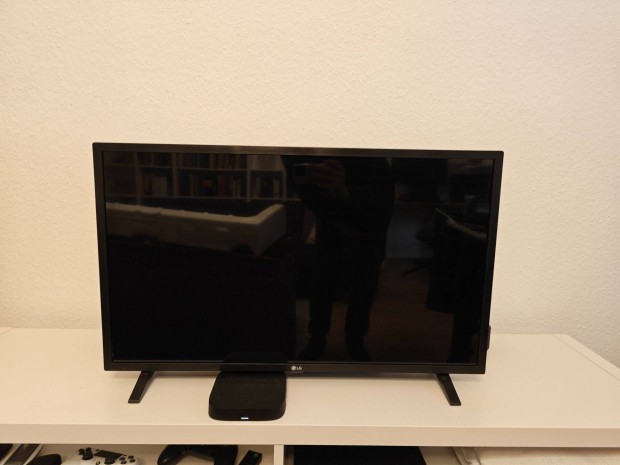 Elad hibtlan llapot hromves LG Full HD TV (LG 32LM6300PLA)