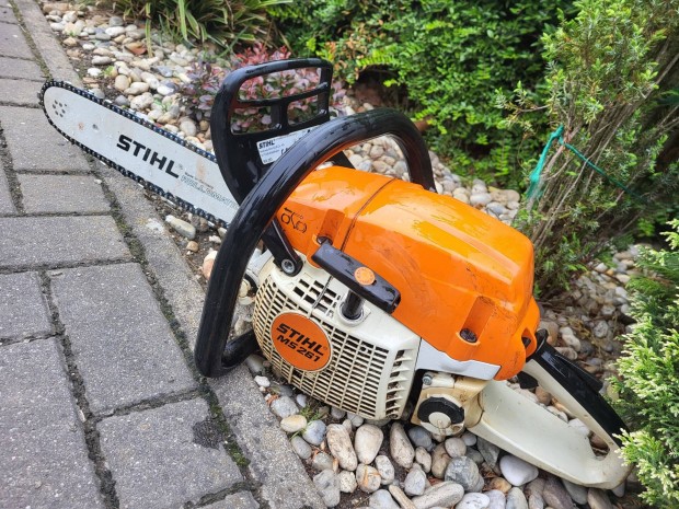 Eladó hibátlan működéssel egy stihl ms 261 fűrész!