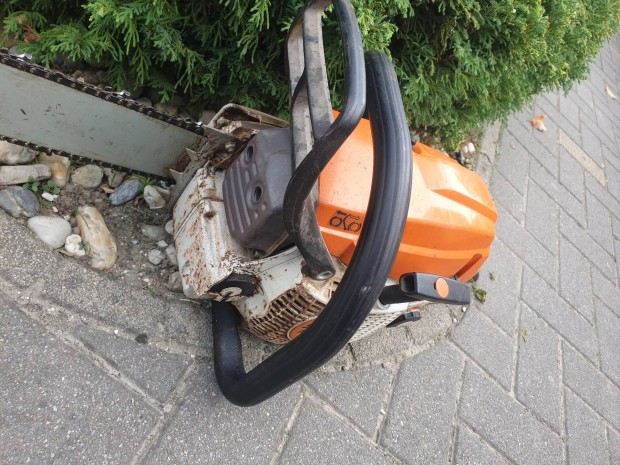 Elad hibtlan mkdssel egy stihl ms 261 tipus frsz!