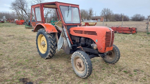 Elad homlokrakods traktor Steyr 290