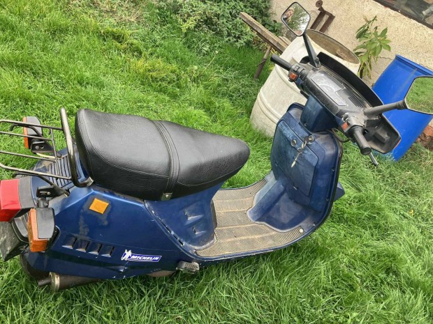 Elad honda robog